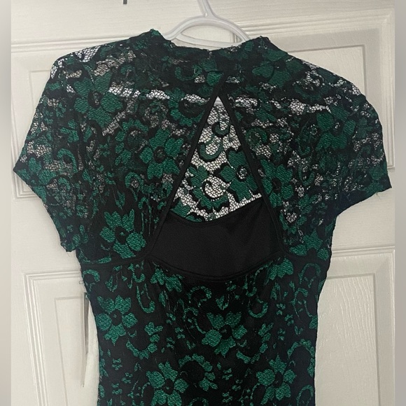 Green and Black Lace Dress - Picture 8 of 8